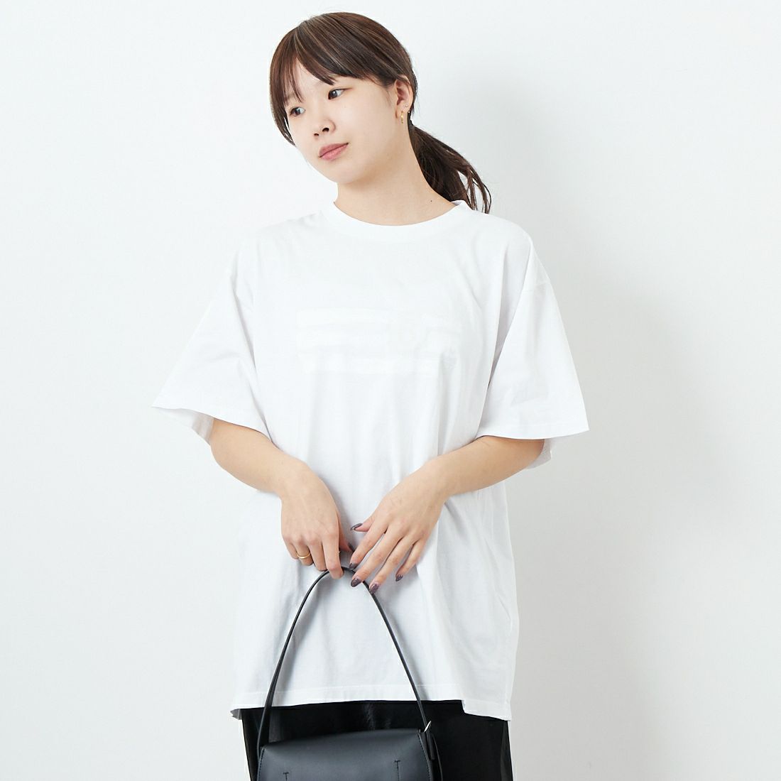 100 WHITE&&モデル身長：167cm 着用サイズ：S&&