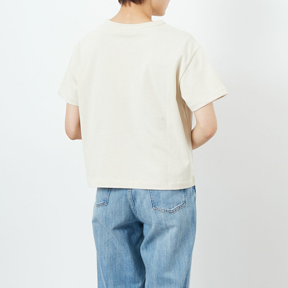 A.P.C. [アー・ペー・セー] ANNIE ショートスリーブTシャツ [T-SHIRT-ANNIE] 83 MASTIC &&モデル身長：160cm 着用サイズ：S&&
