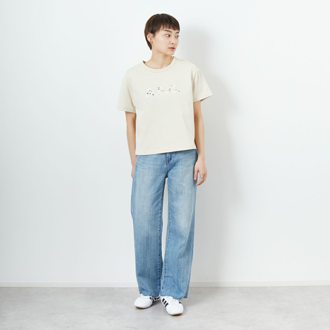 A.P.C. [アー・ペー・セー] ANNIE ショートスリーブTシャツ [T-SHIRT-ANNIE] 83 MASTIC &&モデル身長：160cm 着用サイズ：S&&