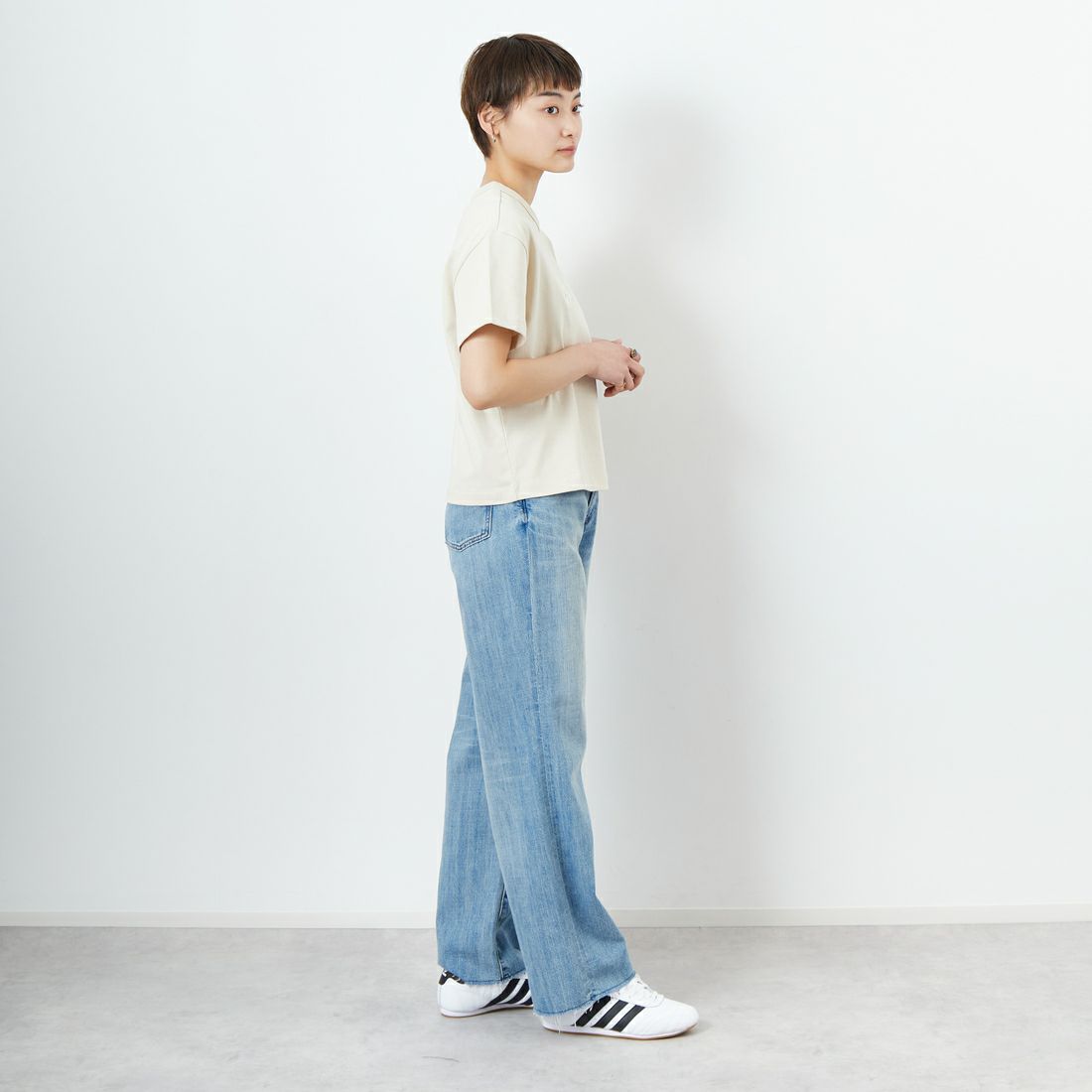 A.P.C. [アー・ペー・セー] ANNIE ショートスリーブTシャツ [T-SHIRT-ANNIE] 83 MASTIC &&モデル身長：160cm 着用サイズ：S&&
