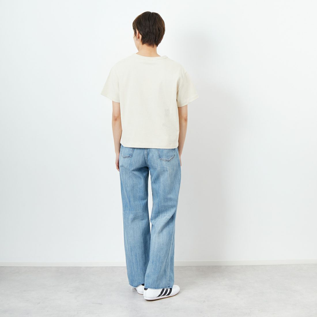 A.P.C. [アー・ペー・セー] ANNIE ショートスリーブTシャツ [T-SHIRT-ANNIE] 83 MASTIC &&モデル身長：160cm 着用サイズ：S&&
