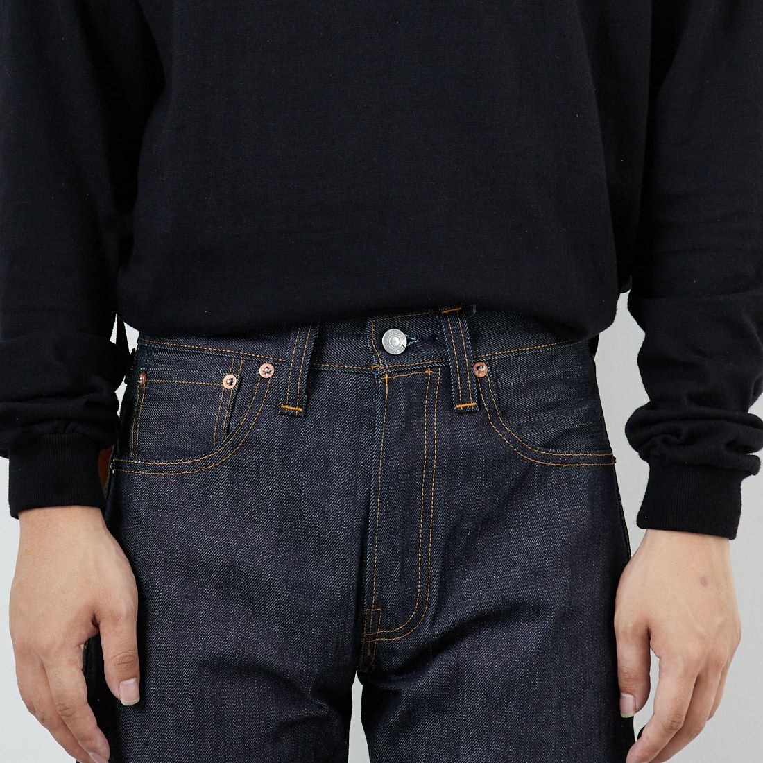 LEVIS Vintage Clothing [リーバイス ヴィンテージ クロージング] 1947年モデル501 [47501-02] 24 RIGID &&モデル身長：179cm 着用サイズ：30&&