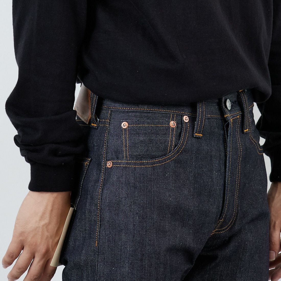 LEVIS Vintage Clothing [リーバイス ヴィンテージ クロージング] 1947年モデル501 [47501-02] 24 RIGID &&モデル身長：179cm 着用サイズ：30&&