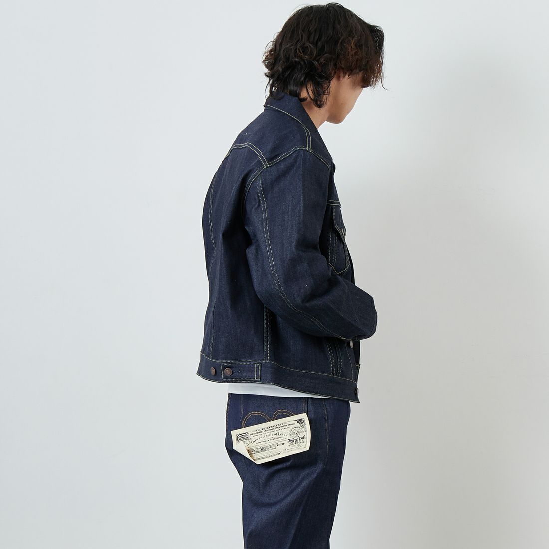 LEVIS Vintage Clothing [リーバイス ヴィンテージ クロージング] 1961 TYPE3 557 トラッカージャケット [74998-00] 03 ORGANIC &&モデル身長：179cm 着用サイズ：XL&&