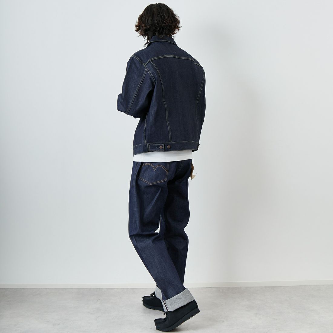 LEVIS Vintage Clothing [リーバイス ヴィンテージ クロージング] 1961 TYPE3 557 トラッカージャケット [74998-00] 03 ORGANIC &&モデル身長：179cm 着用サイズ：XL&&