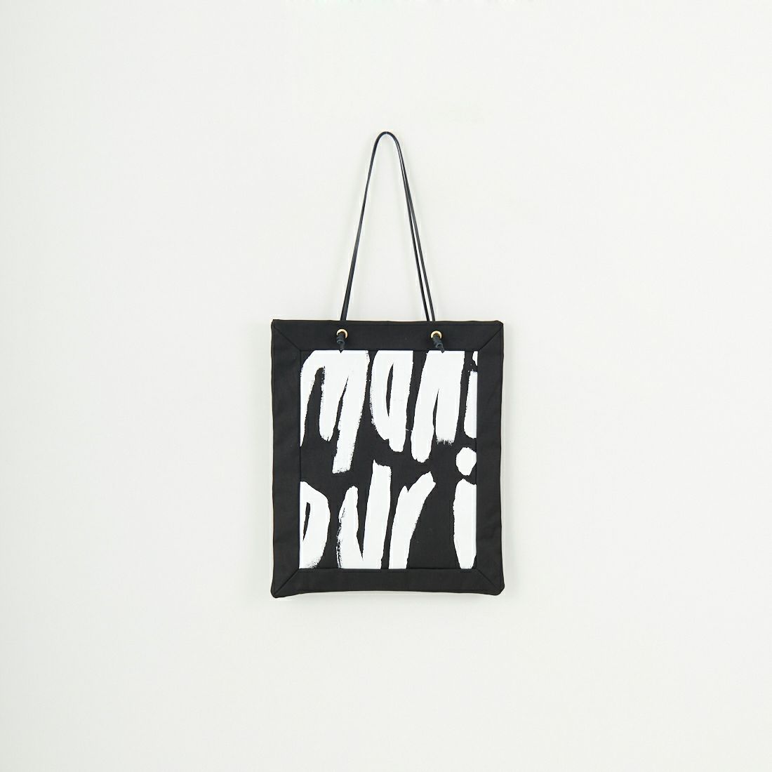 01 BLACK