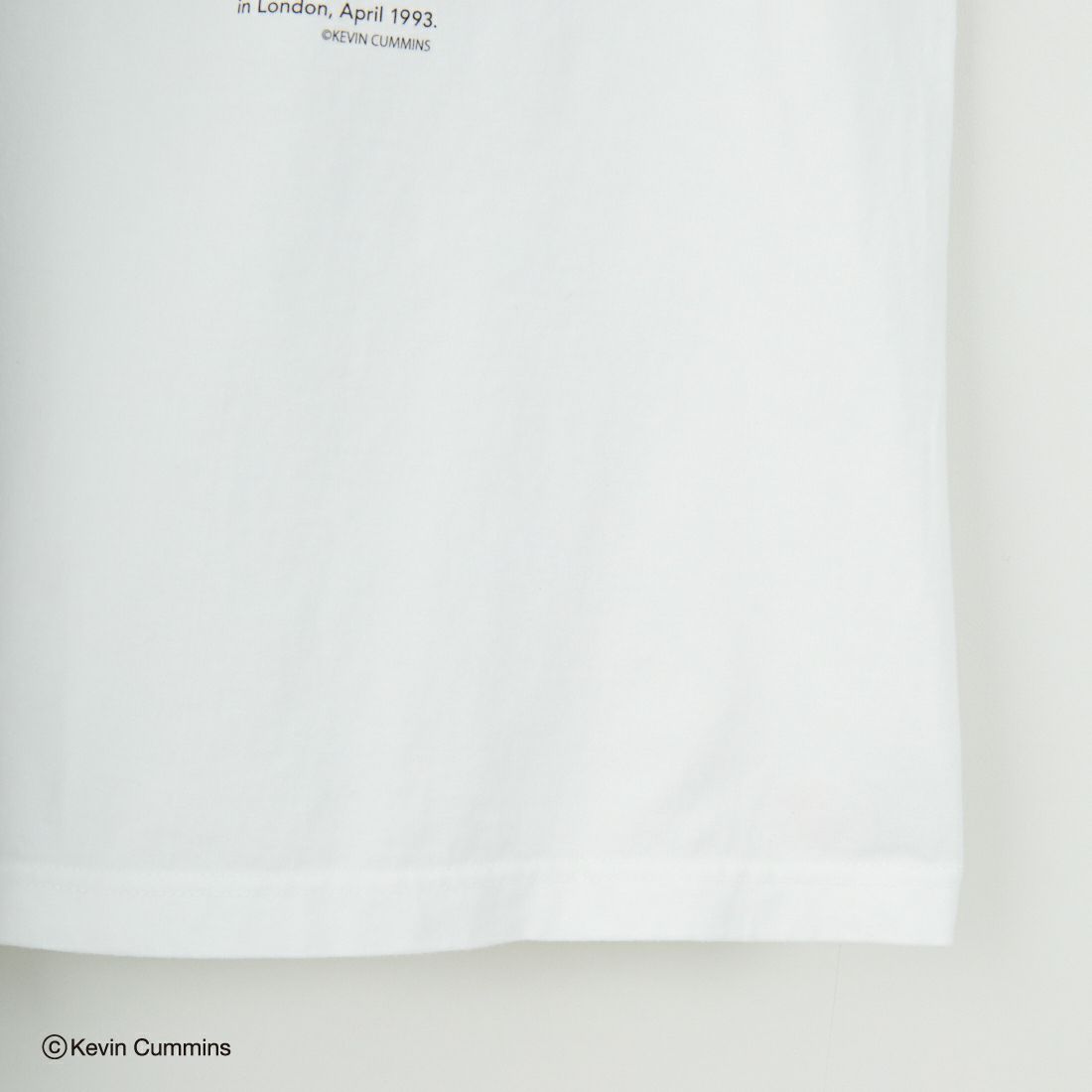 +81 BRANCA [ハチイチブランカ] ケビン・カミンズ フォトTシャツ [81B-25SS-CS21] WHITE