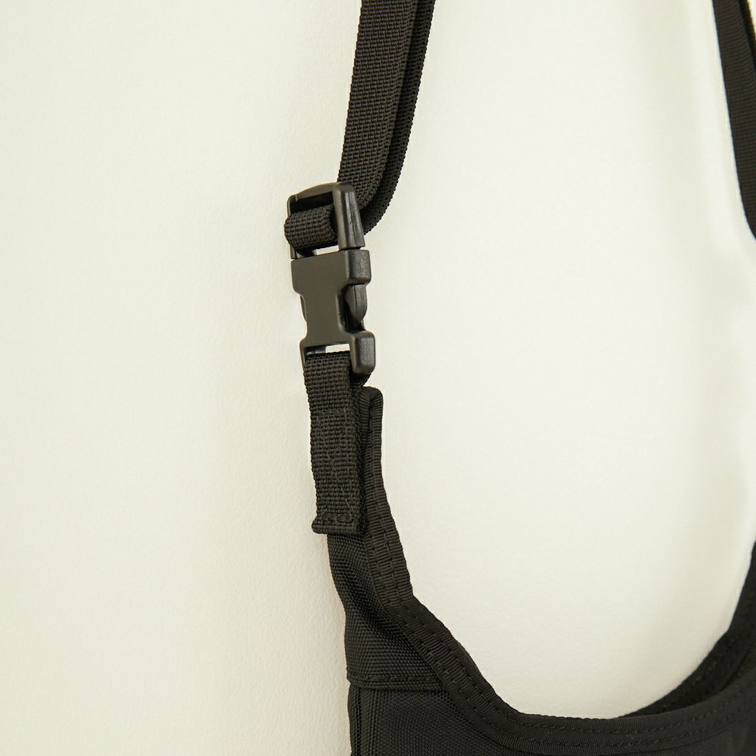 BRIEFING [ブリーフィング] DAY TRIPPER MINI ショルダーバッグ [BRA243L01] 010 BLACK