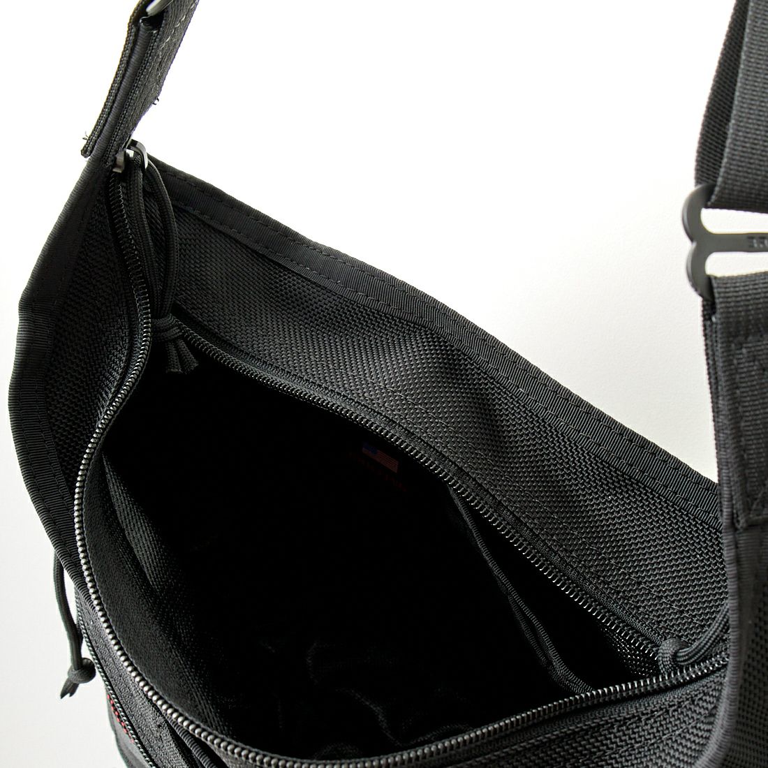 BRIEFING [ブリーフィング] DAY TRIPPER S ショルダーバッグ [BRF105219] 010 BLACK