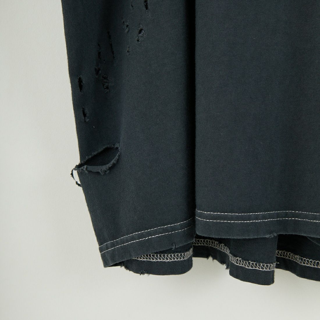 +81 BRANCA [ハチイチブランカ] ダメージ加工 半袖Tシャツ [81B-25SS-CS32] CHARCOAL