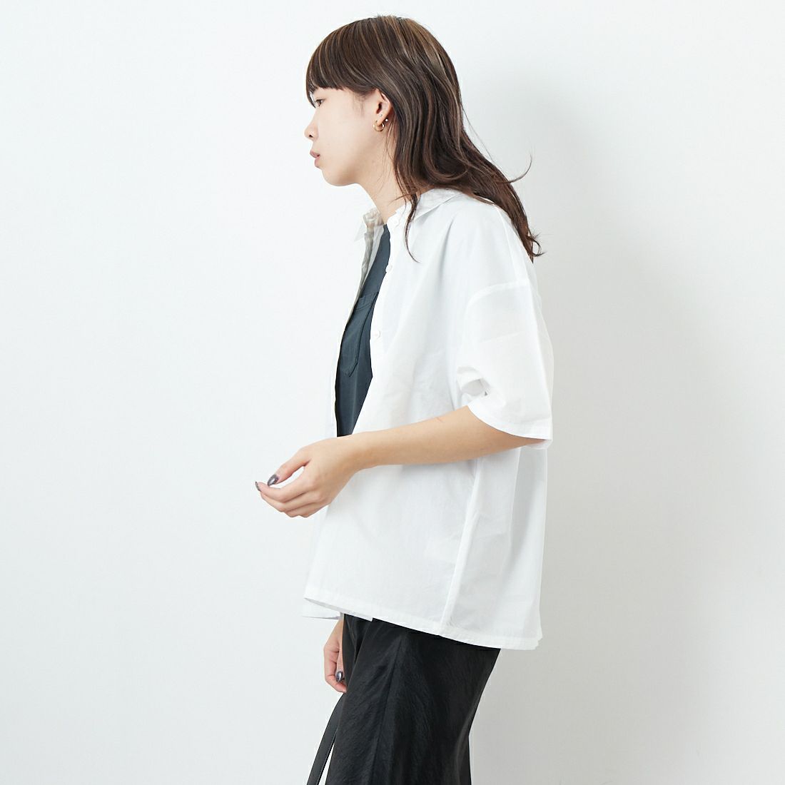 Commencement [コメンスメント] ハーフスリーブワイドシャツ [C-290] WHITE &&モデル身長：167cm 着用サイズ：F&&