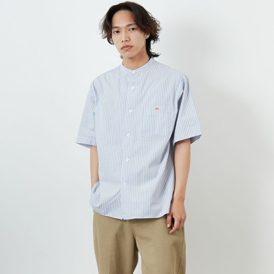 DANTON [ダントン] コットンリネン ストライプバンドカラーシャツ [JD-3788SCP] SAX/WHT ST &&モデル身長：179cm 着用サイズ：42&&