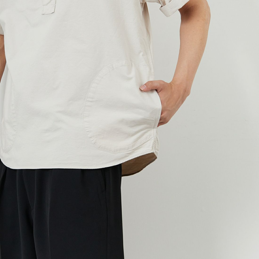 DANTON [ダントン] ラウンドカラー プルオーバーシャツ [DT-B0284SOX] OYSTER &&モデル身長：179cm 着用サイズ：42&&