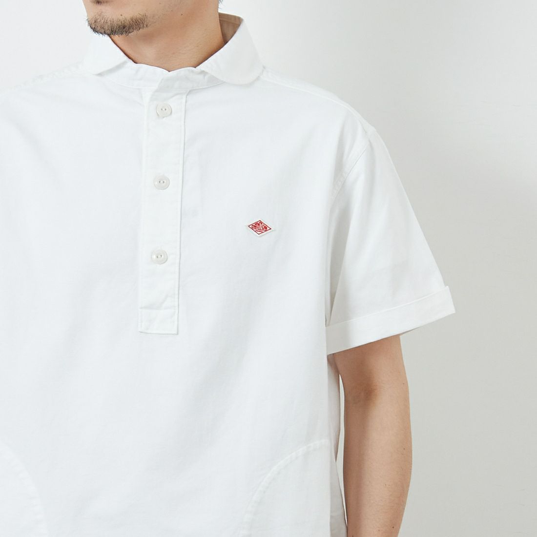 DANTON [ダントン] ラウンドカラー プルオーバーシャツ [DT-B0284SOX] WHITE &&モデル身長：168cm 着用サイズ：38&&