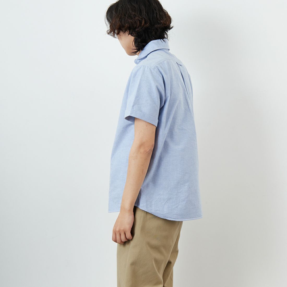 DANTON [ダントン] ラウンドカラー プルオーバーシャツ [DT-B0284SOX] BLUE &&モデル身長：179cm 着用サイズ：40&&