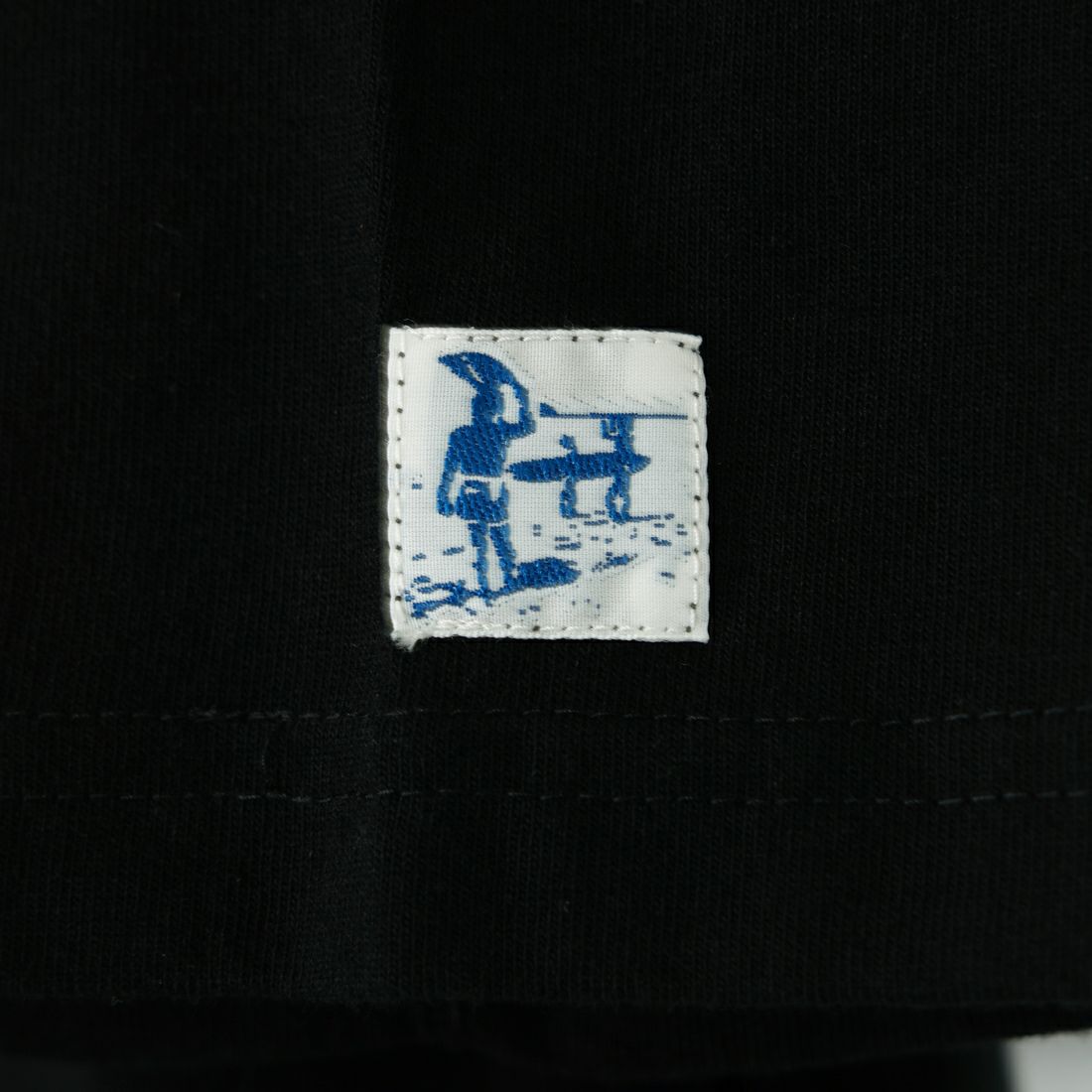 The Endless Summer [エンドレスサマー] 別注 TES CALフロッキーロゴプリントTシャツ [FH-25574504-JF] 01 BLACK