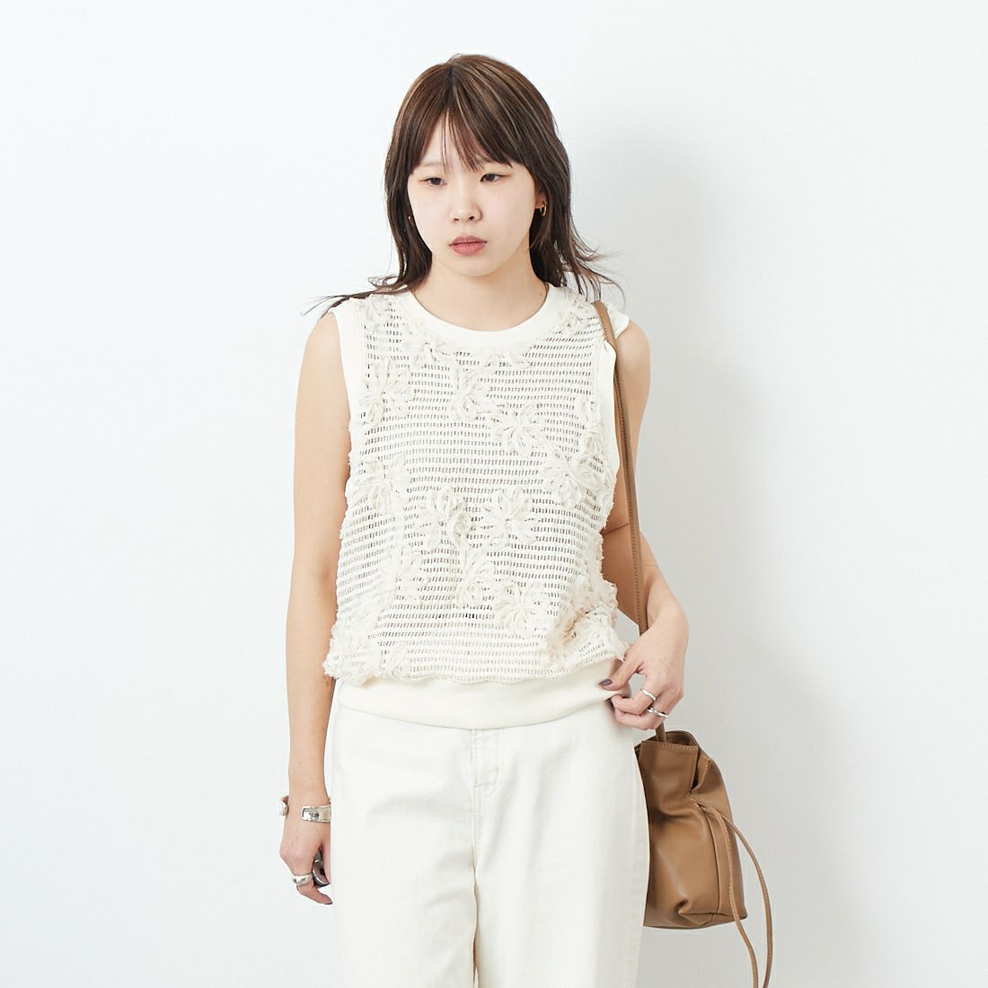 CLOCHE [クロシェ] ノースリーブフラワーメッシュトップス [51285688] ｱｲﾎﾞﾘｰ &&モデル身長：167cm 着用サイズ：2&&