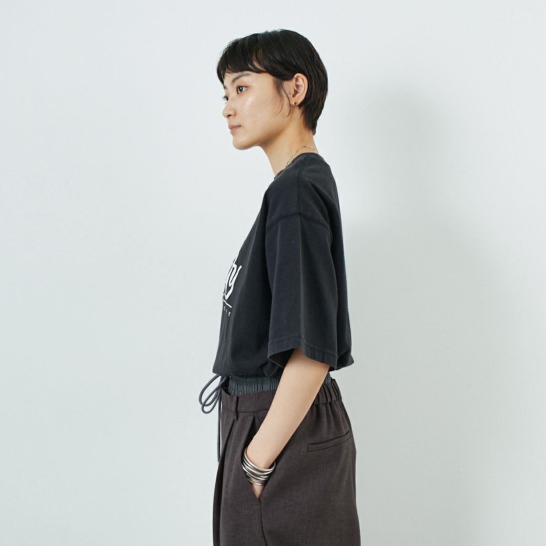 Quand [クアンド] 16OE天竺 ワンウォッシュプリントTシャツ [3112704] 801 BLACK &&モデル身長：160cm 着用サイズ：F&&
