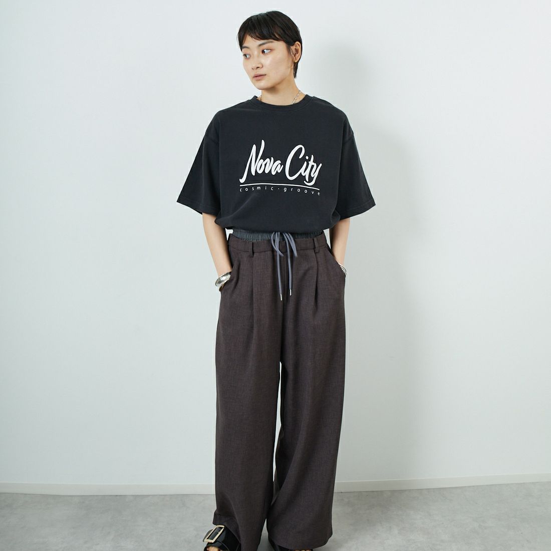 Quand [クアンド] 16OE天竺 ワンウォッシュプリントTシャツ [3112704] 801 BLACK &&モデル身長：160cm 着用サイズ：F&&