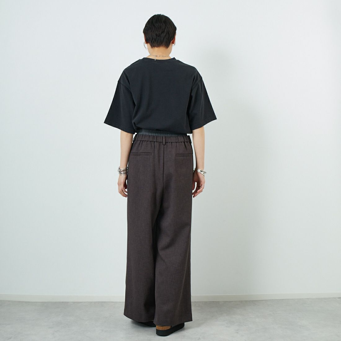 Quand [クアンド] 16OE天竺 ワンウォッシュプリントTシャツ [3112704] 801 BLACK &&モデル身長：160cm 着用サイズ：F&&