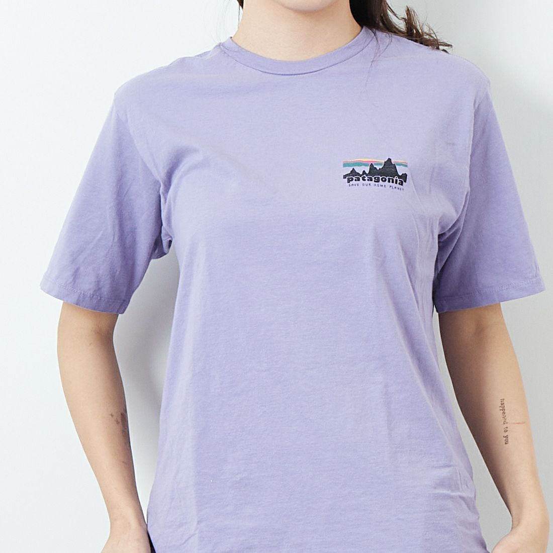 patagonia [パタゴニア] メンズ '73 スカイライン オーガニック Tシャツ [37534] CNPL &&モデル身長：167cm 着用サイズ：XS&&