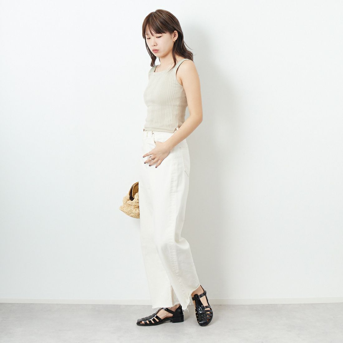 JoICEADDED [ジョイスアディッド] サトルアクセントキャミソールトップ [J251KN04] SOIL BEIGE &&モデル身長：167cm 着用サイズ：F&&