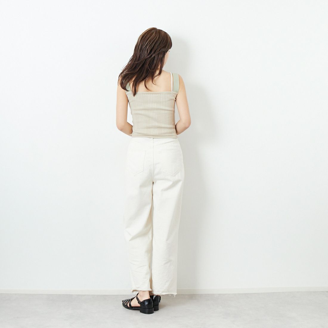 JoICEADDED [ジョイスアディッド] サトルアクセントキャミソールトップ [J251KN04] SOIL BEIGE &&モデル身長：167cm 着用サイズ：F&&