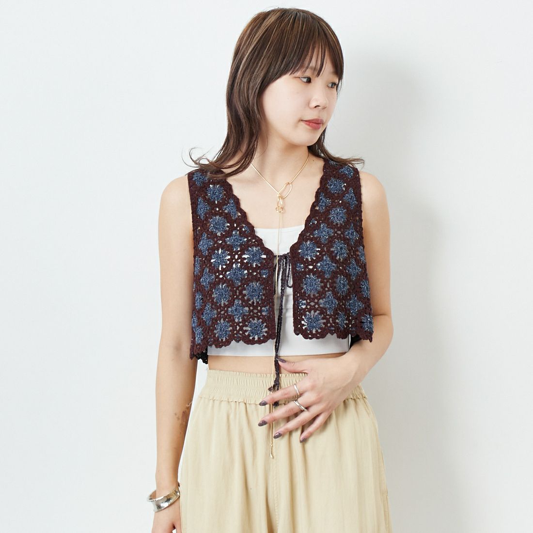 BROWN BLUE&&モデル身長：167cm 着用サイズ：F&&