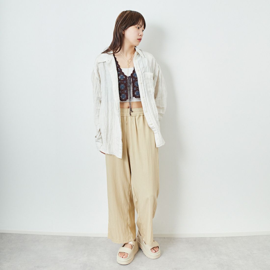 JoICEADDED [ジョイスアディッド] エンブロイダリーニットベスト [J251VT02] BROWN BLUE &&モデル身長：167cm 着用サイズ：F&&