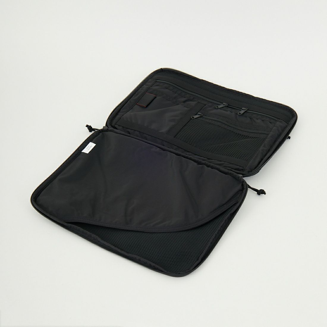 BRIEFING [ブリーフィング] パソコンケース TALL 13 MW GENII [BRA233A34] 010 BLACK