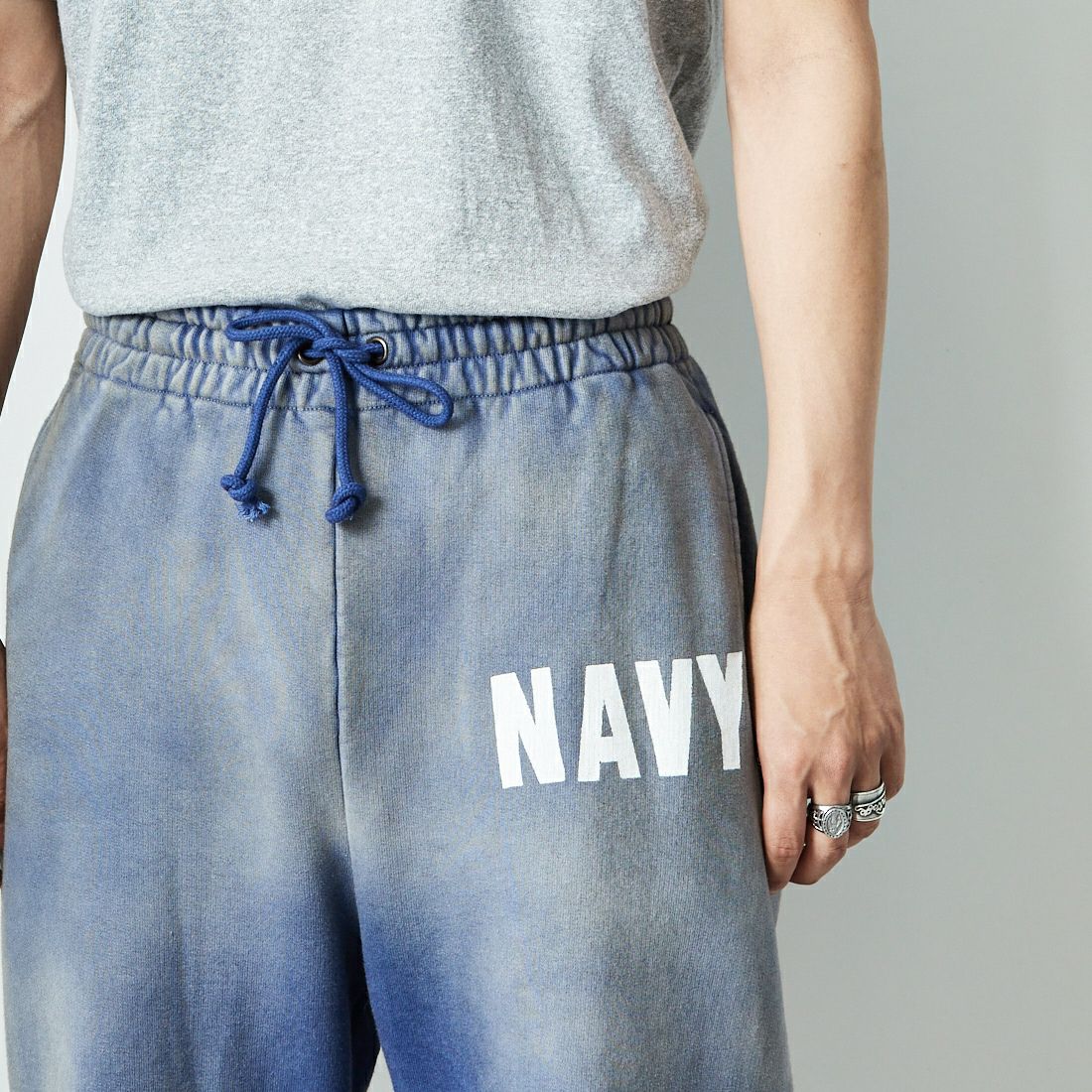 BOW WOW [バウワウ] US NAVY スウェットパンツ [BW251-UNSP] NAVY AGING &&モデル身長：179cm 着用サイズ：L&&