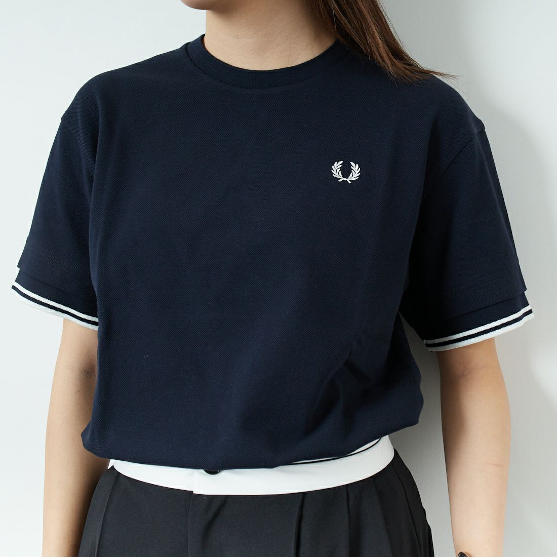 FRED PERRY [フレッドペリー] ティップライン ショートスリーブピケTシャツ [G9167] 608 NAVY &&モデル身長：167cm 着用サイズ：S&&