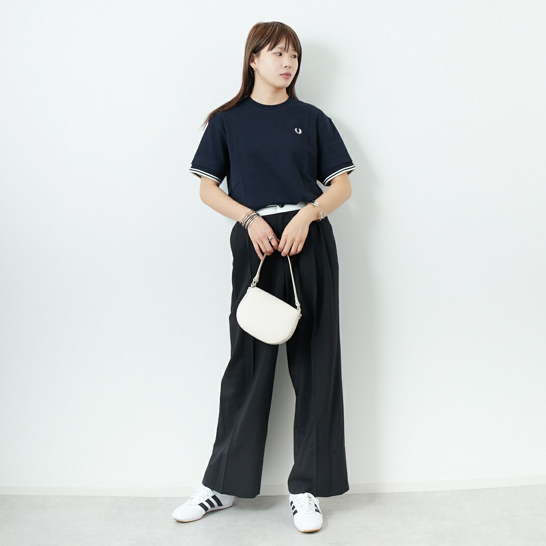 FRED PERRY [フレッドペリー] ティップライン ショートスリーブピケTシャツ [G9167] 608 NAVY &&モデル身長：167cm 着用サイズ：S&&
