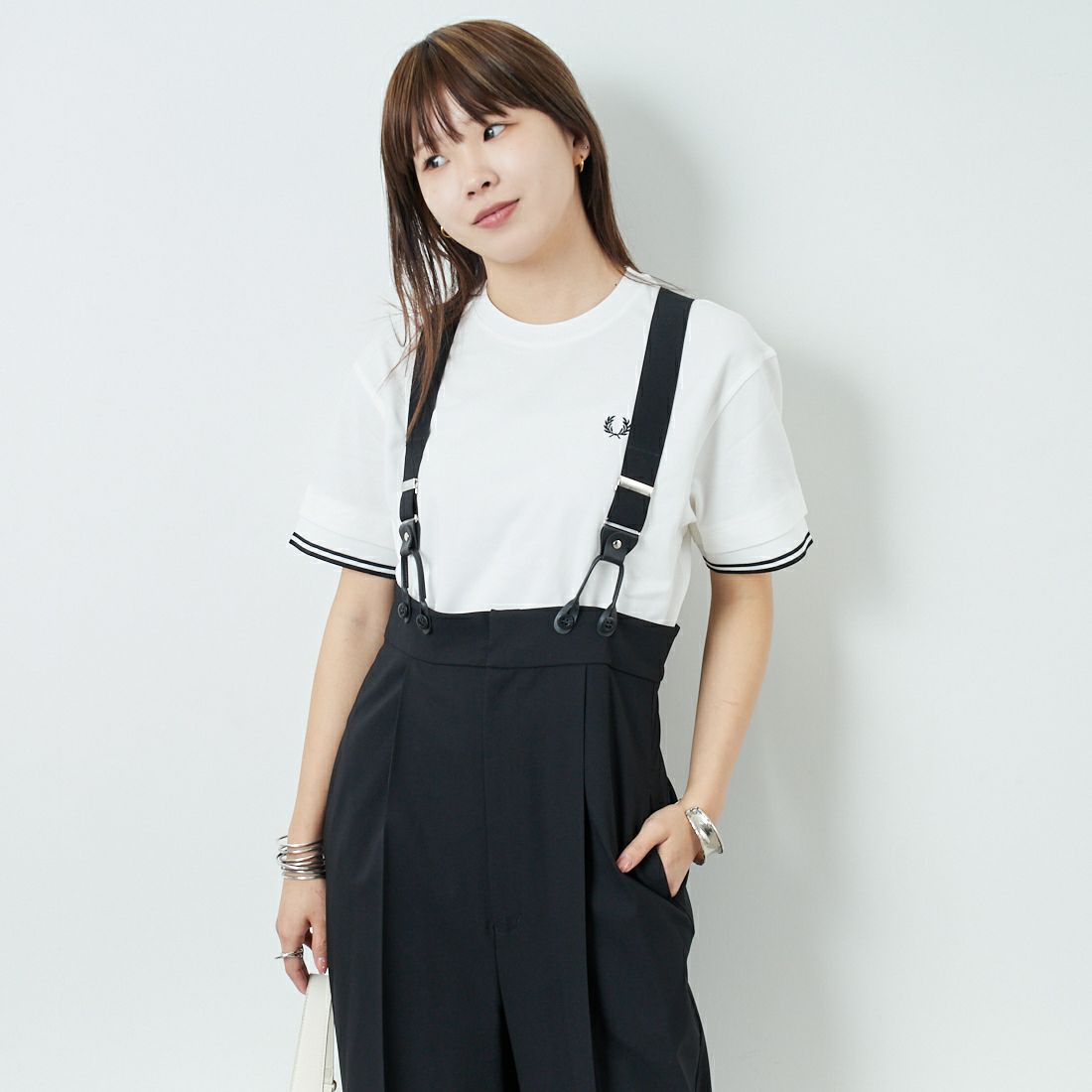 FRED PERRY [フレッドペリー] ティップライン ショートスリーブピケTシャツ [G9167] 129 SNOW W &&モデル身長：167cm 着用サイズ：S&&