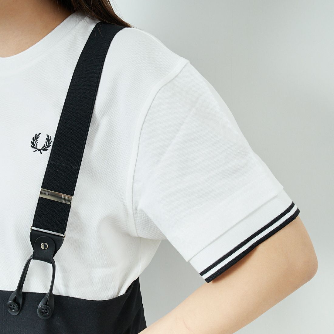 FRED PERRY [フレッドペリー] ティップライン ショートスリーブピケTシャツ [G9167] 129 SNOW W &&モデル身長：167cm 着用サイズ：S&&