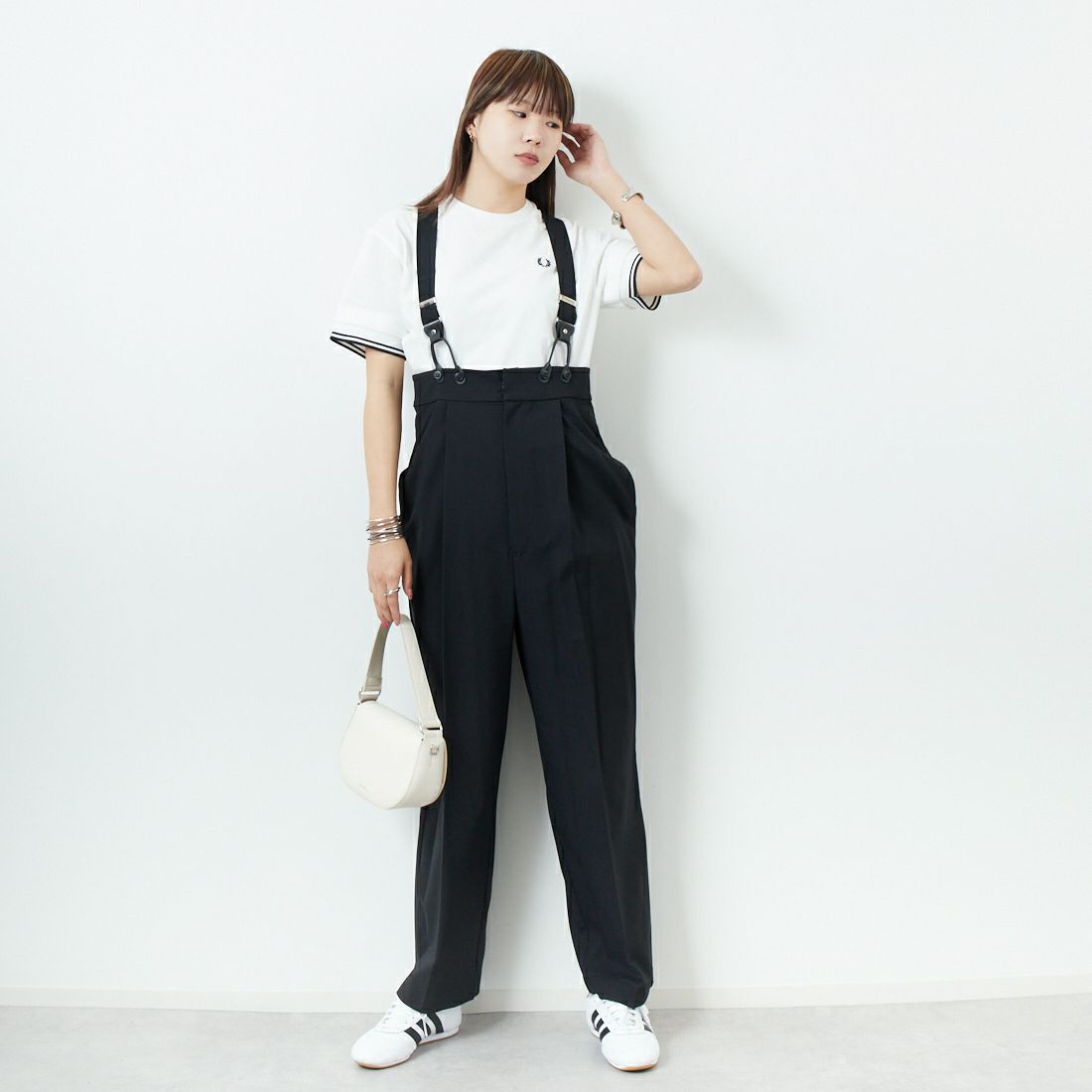 FRED PERRY [フレッドペリー] ティップライン ショートスリーブピケTシャツ [G9167] 129 SNOW W &&モデル身長：167cm 着用サイズ：S&&