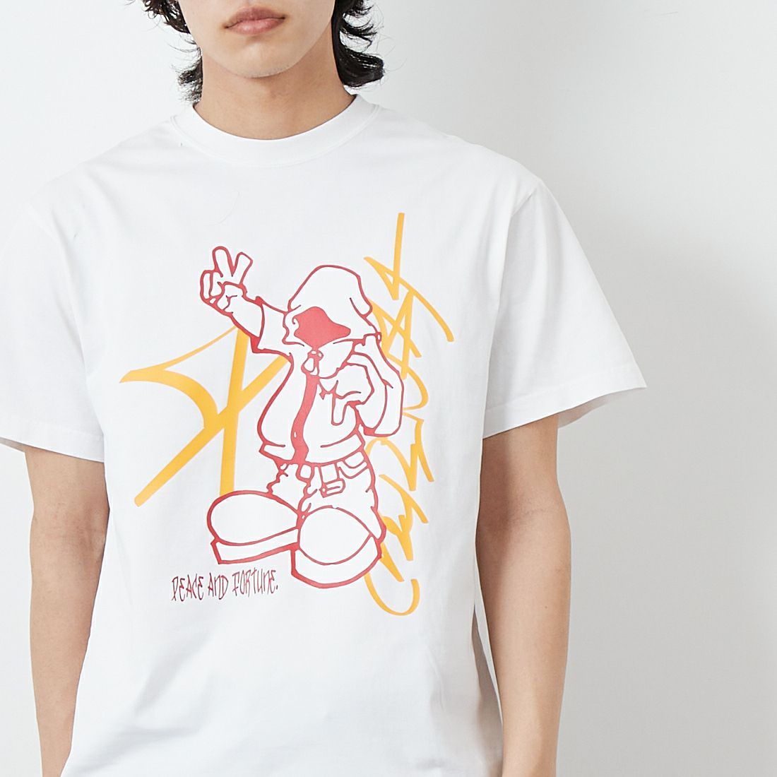 XLARGE [エクストララージ] PEACE AND FORTUNE ピグメントダイ ショートスリーブTシャツ [101251011025] WHITE &&モデル身長：179cm 着用サイズ：M&&