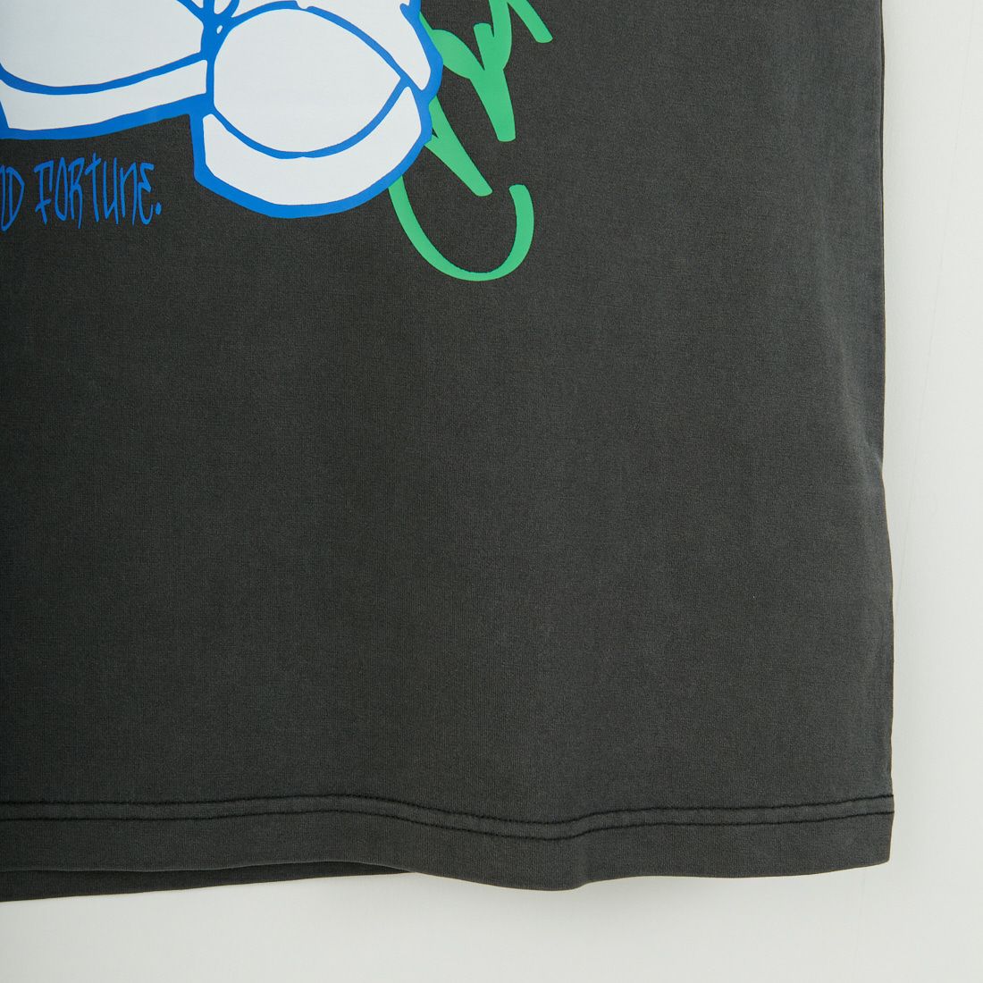 XLARGE [エクストララージ] PEACE AND FORTUNE ピグメントダイ ショートスリーブTシャツ [101251011025] BLACK