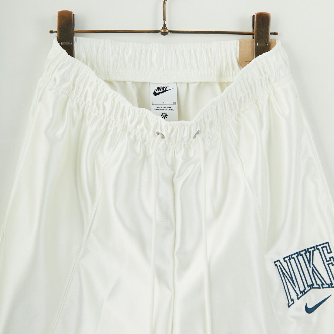 NIKE [ナイキ] ミッドライズ グラフィックショートパンツ [HJ0164] 133 SAIL/A