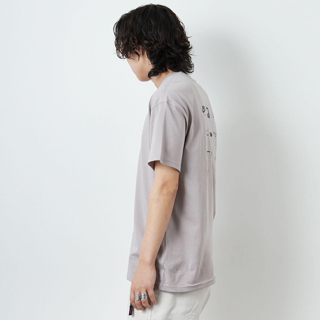 NIKE [ナイキ] マックス90 スポーツウェアTシャツ [HJ0727] 009 COLLEG&&モデル身長：179cm 着用サイズ：M&&
