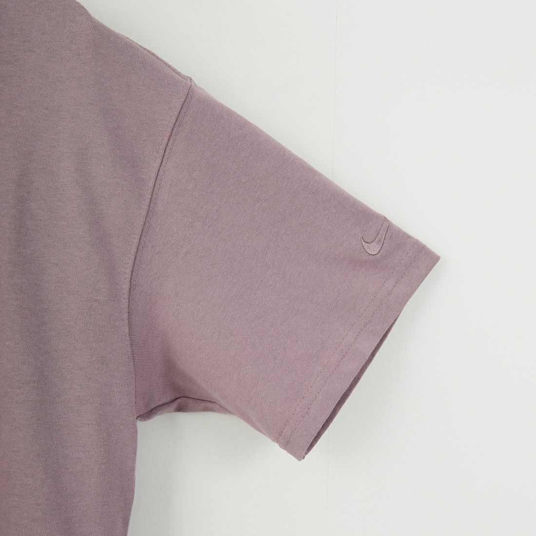 NIKE [ナイキ] プレミアム エッセンシャルTシャツ [IB7554] 204 TAUPE