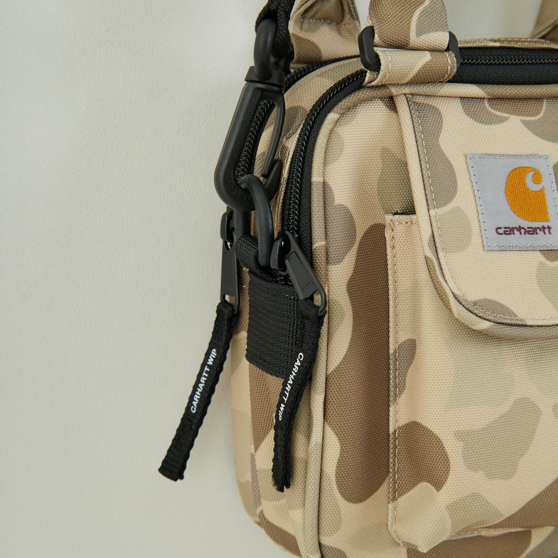 carhartt WIP [カーハートダブリューアイピー] エッセンシャルハンドバッグ [I034925] CAMO DUCK