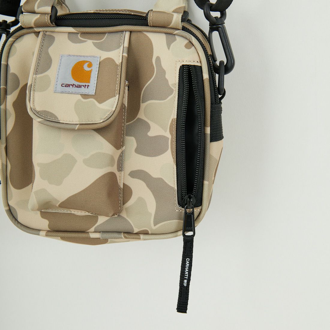 carhartt WIP [カーハートダブリューアイピー] エッセンシャルハンドバッグ [I034925] CAMO DUCK