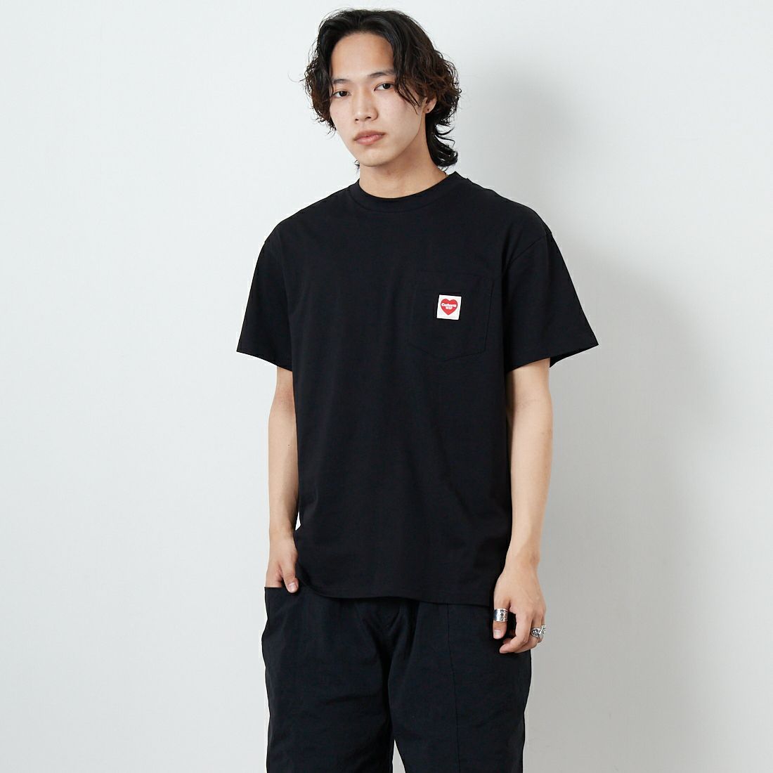 carhartt WIP [カーハートダブリューアイピー] ショートスリーブポケットハートTシャツ [I032128] BLACK/RED &&モデル身長：179cm 着用サイズ：M&&