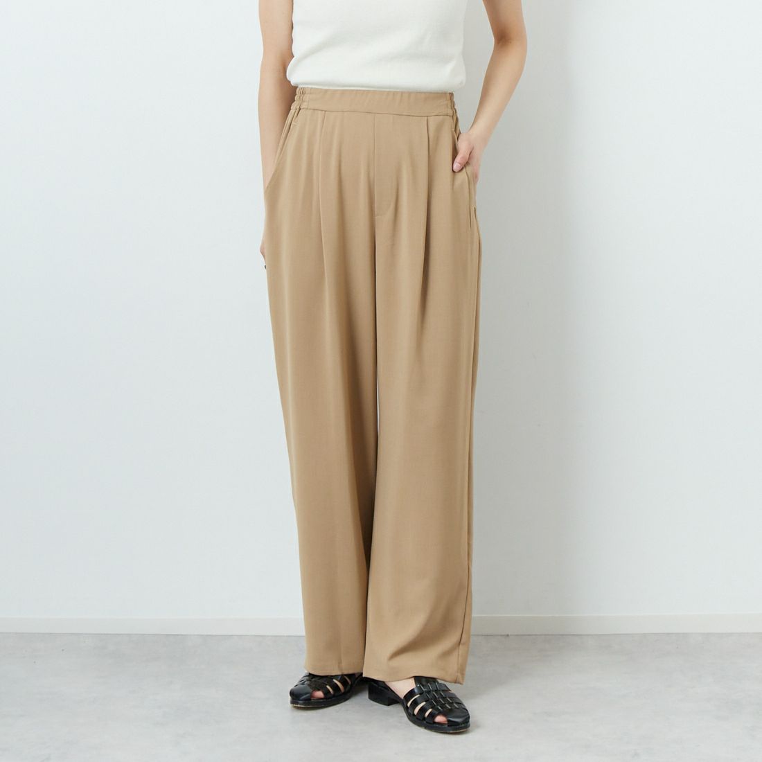 CLOCHE [クロシェ] 接触冷感1タックワイドパンツ [51286518] ﾍﾞｰｼﾞｭ &&モデル身長：160cm 着用サイズ：2&&
