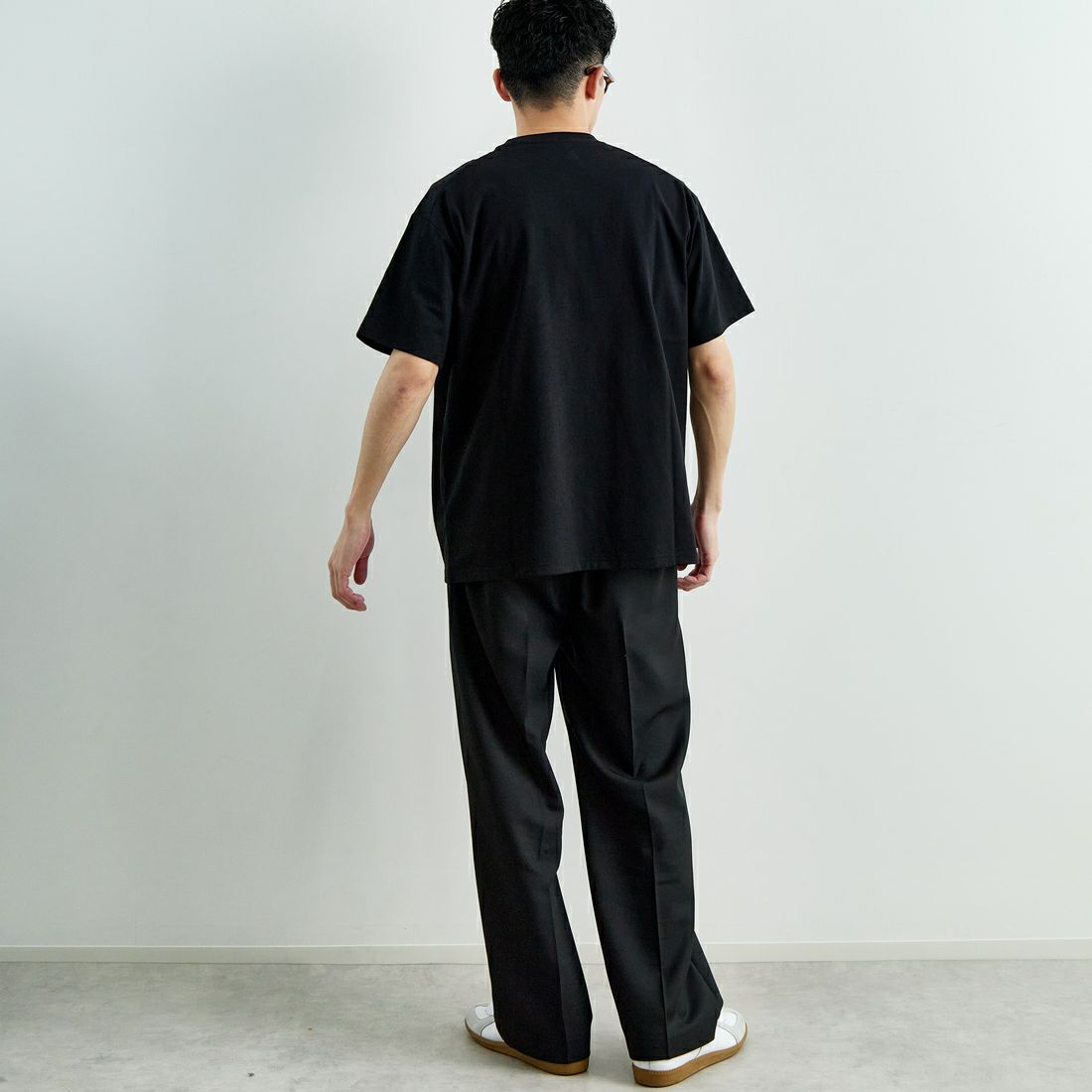 THE FOX [ザフォックス] 別注 ワンポイントロゴワッペン ポケットTシャツ [JFU25SS-11-JF] BLK &&モデル身長：168cm 着用サイズ：M&&