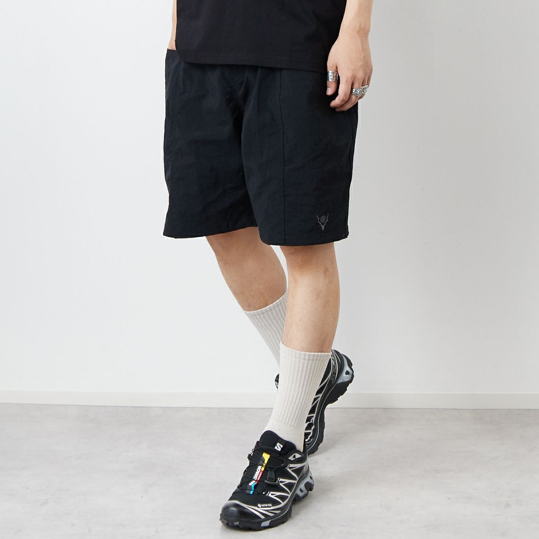 South2West8 [サウスツーウエストエイト] ベルテッドセンターシームショーツ [QV562] D BLACK &&モデル身長：179cm 着用サイズ：M&&