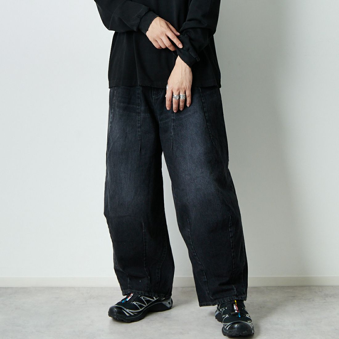 Needles [ニードルズ] 12ozデニム ヒザデルパンツ [QV161] B BLACK &&モデル身長：179cm 着用サイズ：XS&&