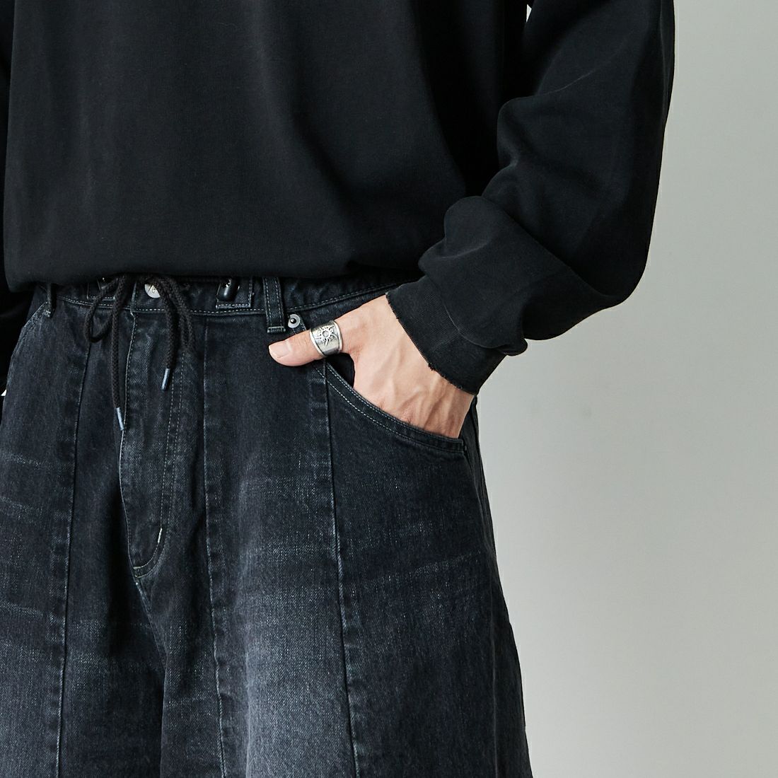 Needles [ニードルズ] 12ozデニム ヒザデルパンツ [QV161] B BLACK &&モデル身長：179cm 着用サイズ：XS&&