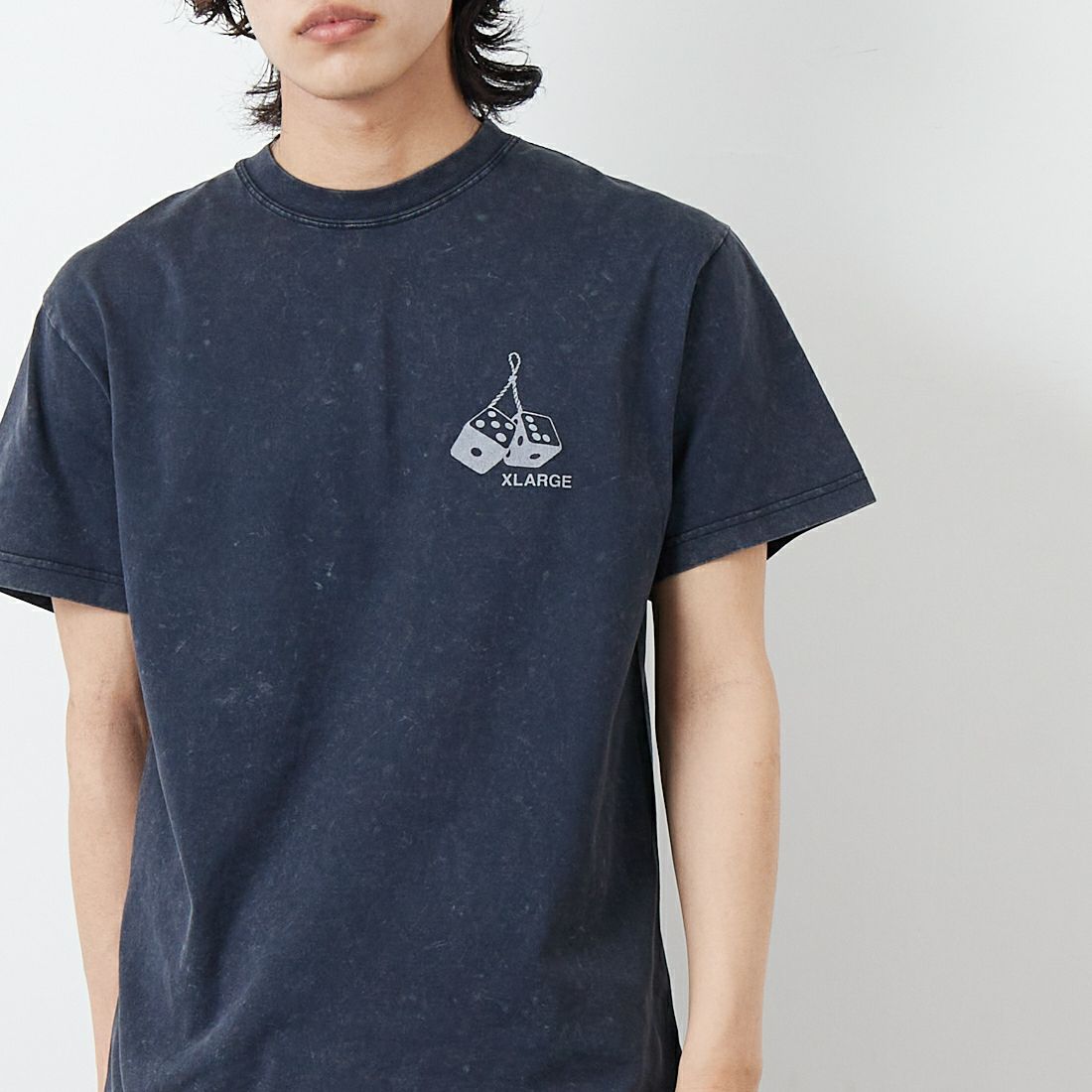 XLARGE [エクストララージ] モンキーレンチャーズ ショートスリーブTシャツ [101252011043] BLACK &&モデル身長：179cm 着用サイズ：M&&